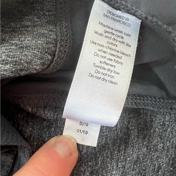 Athleta Excursion Hybrid Skort in Gray Black Heather, Size L - Picture 11 of 11